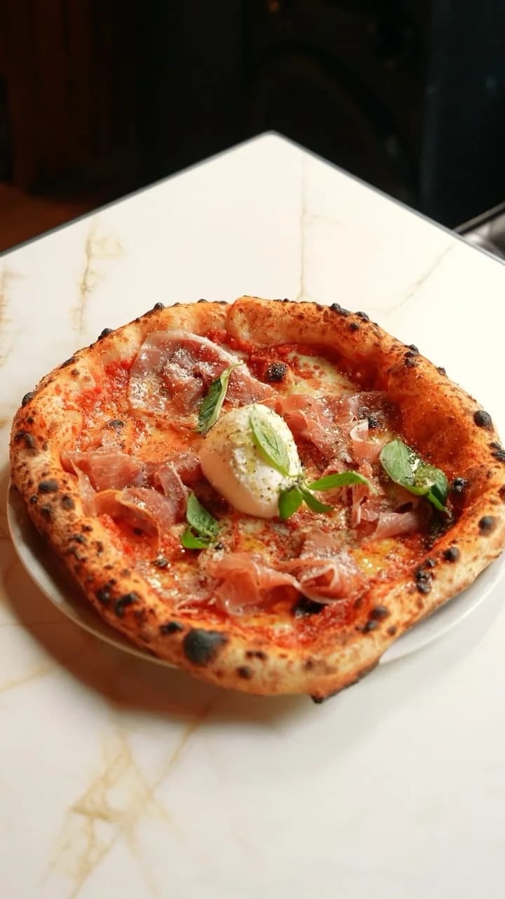 Burrata pizza